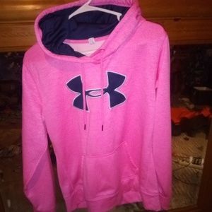 Woman's medium UA hoodie